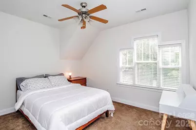 315 Woodvale Place, Charlotte, NC 28208 - Photo 16