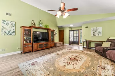 6325 Ellesmere Court, Charlotte, NC 28227 - Photo 8