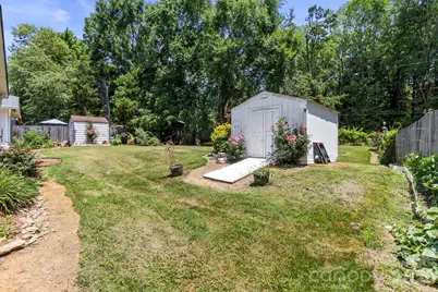 6325 Ellesmere Court, Charlotte, NC 28227 - Photo 44