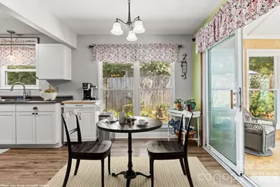 6325 Ellesmere Court, Charlotte, NC 28227 - Photo 12
