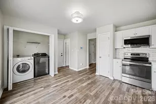 6111 Whispering Brook Ct, Charlotte, NC 28216 - Photo 16