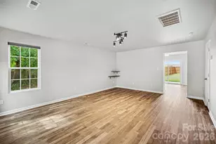 6111 Whispering Brook Ct, Charlotte, NC 28216 - Photo 8