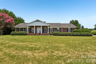404 N Greenbriar Rd, Statesville, NC 28625 - Photo 1