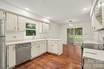8225 Strawberry Lane, Charlotte, NC 28277 - Photo 16