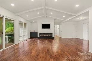 8225 Strawberry Ln, Charlotte, NC 28277 - Photo 6