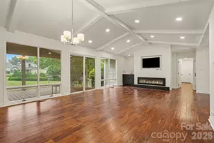 8225 Strawberry Ln, Charlotte, NC 28277 - Photo 8