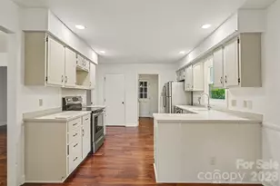 8225 Strawberry Ln, Charlotte, NC 28277 - Photo 14