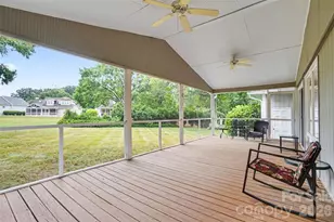 8225 Strawberry Ln, Charlotte, NC 28277 - Photo 20