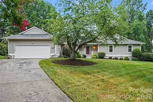 8225 Strawberry Ln, Charlotte, NC 28277 - Photo 2