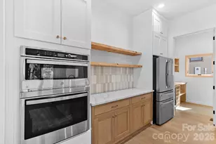 35 Grindstaff Dr, Asheville, NC 28803 - Photo 10
