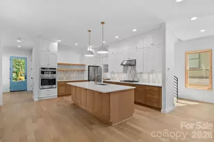 35 Grindstaff Dr, Asheville, NC 28803 - Photo 8