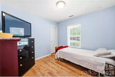 1305 Lauren Village Drive, Charlotte, NC 28213 - Photo 24