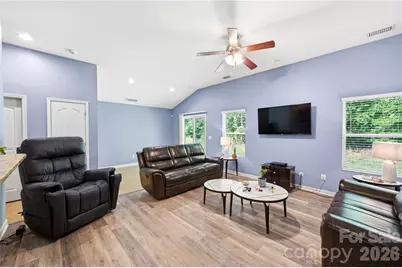 1305 Lauren Village Drive, Charlotte, NC 28213 - Photo 8