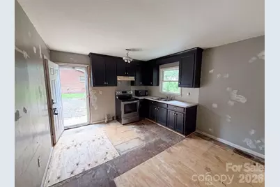 3806 Vanderburg Drive S, Concord, NC 28025 - Photo 2