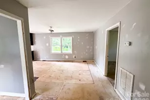 3806 Vanderburg Dr S, Concord, NC 28025 - Photo 6