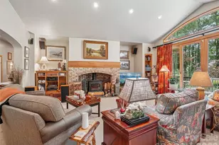 300 Pinnacle Peak Ln, Flat Rock, NC 28731 - Photo 6