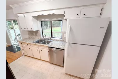 2427 Brook Canyon Drive, Charlotte, NC 28212 - Photo 8
