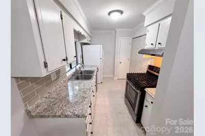 2427 Brook Canyon Drive, Charlotte, NC 28212 - Photo 2