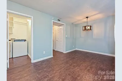 9111 Sharonbrook Drive, Charlotte, NC 28210 - Photo 10