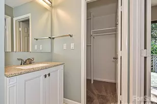 9111 Sharonbrook Dr, Charlotte, NC 28210 - Photo 16