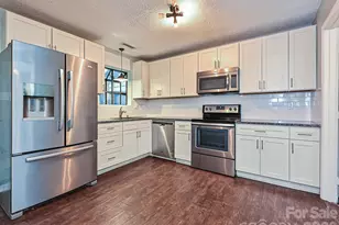 9111 Sharonbrook Dr, Charlotte, NC 28210 - Photo 6