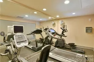 701 Royal Ct, Charlotte, NC 28202 - Photo 16
