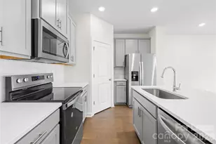 [Address not provided], Charlotte, NC 28216 - Photo 8