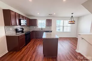 923 Taybyn Rd, Fort Mill, SC 29715 - Photo 2