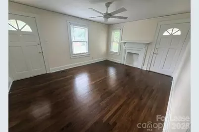 307 19th Avenue NE, Hickory, NC 28601 - Photo 2