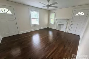 307 19th Ave NE, Hickory, NC 28601 - Photo 2