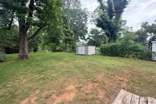307 19th Ave NE, Hickory, NC 28601 - Photo 10