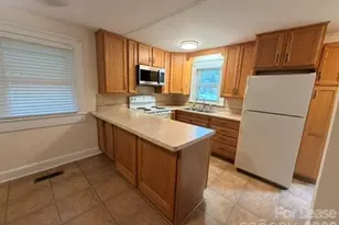 307 19th Ave NE, Hickory, NC 28601 - Photo 4