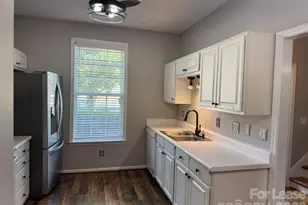 126 Marshland Ln, Greer, SC 29650 - Photo 4