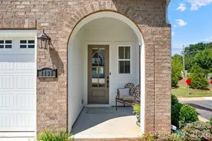 4135 Merkland Ln, Charlotte, NC 28226 - Photo 2