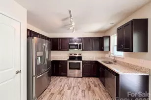 3413 Winslow Dr, Charlotte, NC 28269 - Photo 2