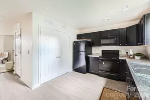 1610 Ct Brks Cir, Charlotte, NC 28212 - Photo 14