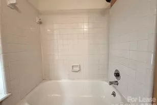 11809 Lansbury Ct, Charlotte, NC 28226 - Photo 20