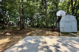 11809 Lansbury Ct, Charlotte, NC 28226 - Photo 30