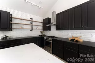 808 Maybank Dr, Hendersonville, NC 28739 - Photo 8