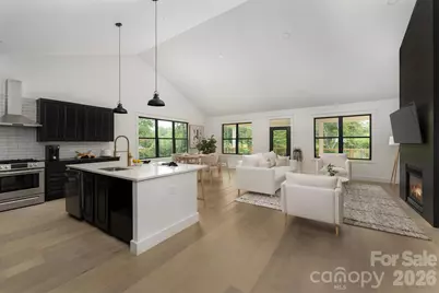 808 Maybank Drive, Hendersonville, NC 28739 - Photo 2