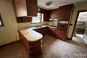 3832 Dallas Cherryville Hwy, Bessemer City, NC 28016 - Photo 6