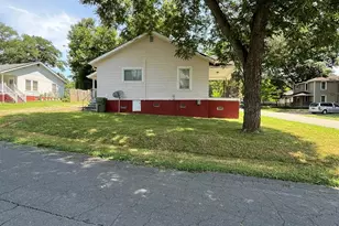 208 Bell St, Mount Holly, NC 28120 - Photo 6
