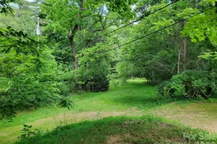 886 Hanging Rock Rd, Spruce Pine, NC 28777 - Photo 16