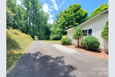 886 Hanging Rock Road, Spruce Pine, NC 28777 - Photo 8