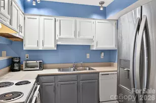 9 Ravencroft Ln, Asheville, NC 28803 - Photo 18