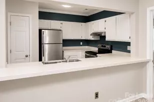 3206 Selwyn Farms Ln, Charlotte, NC 28209 - Photo 4