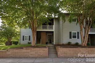 3206 Selwyn Farms Ln, Charlotte, NC 28209 - Photo 2
