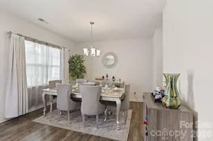 9836 Oak Barrel Ln, Charlotte, NC 28215 - Photo 6