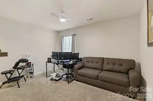 9836 Oak Barrel Ln, Charlotte, NC 28215 - Photo 18