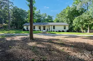 215 Ridgewood Dr, Monroe, NC 28112 - Photo 2
